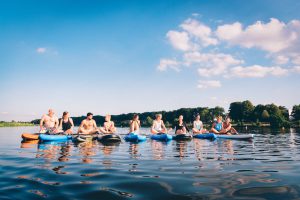 Ins Blaue SUP Werdersee Pause auf dem Wasser Ins Blaue SUP Werdersee Pause auf dem Wasser